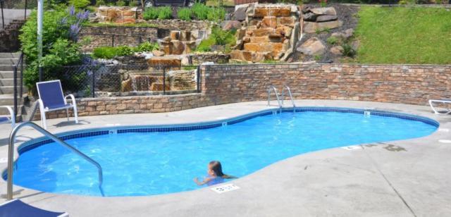 Mountain Eden, Hot Tub, Resort Pool, Wifi, 1089 Free Tickets Each Paid Day, Dollywood And More Гатлинбург Экстерьер фото